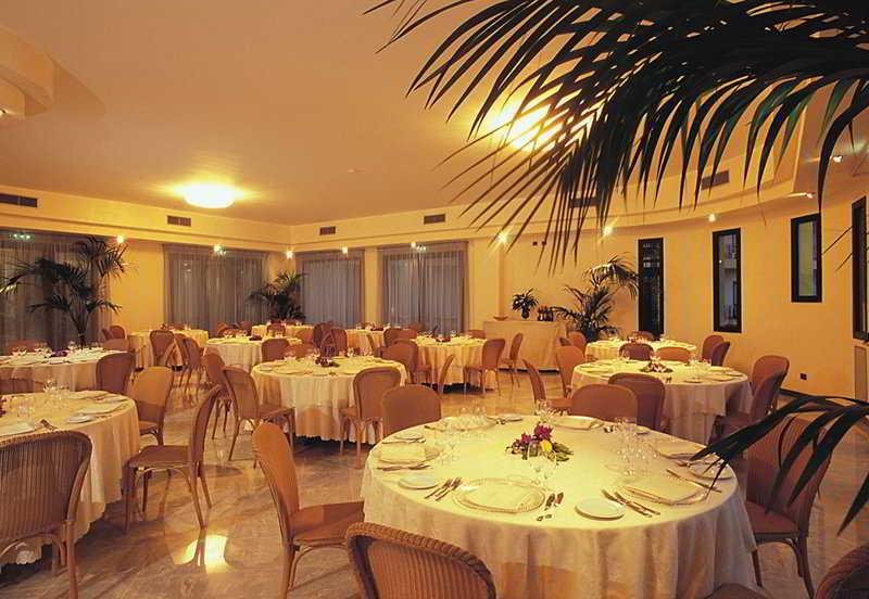 Grand Hotel Selinunte マリネッラ レストラン 写真
